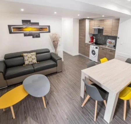 Ensoleillee Lyon Eurexpo , Proche Stade Appartement